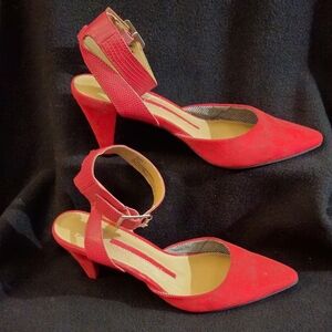 New Directions Zoey Vibrant Red Ankle Strap Heels - Size 7